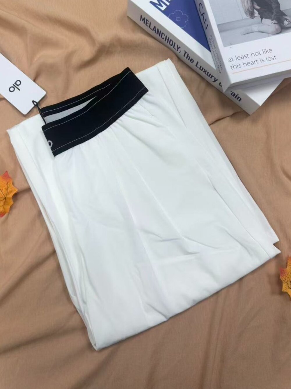 NWT ALO Yoga🧏‍♀️Suit Up Trouser White | Minimalist Style - Picture 6 of 8
